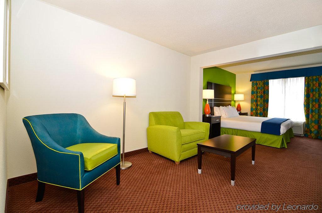 Holiday Inn Express Atlanta - Northeast I-85 - Clairmont Road By Ihg Экстерьер фото