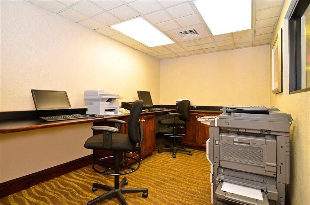 Holiday Inn Express Atlanta - Northeast I-85 - Clairmont Road By Ihg Экстерьер фото